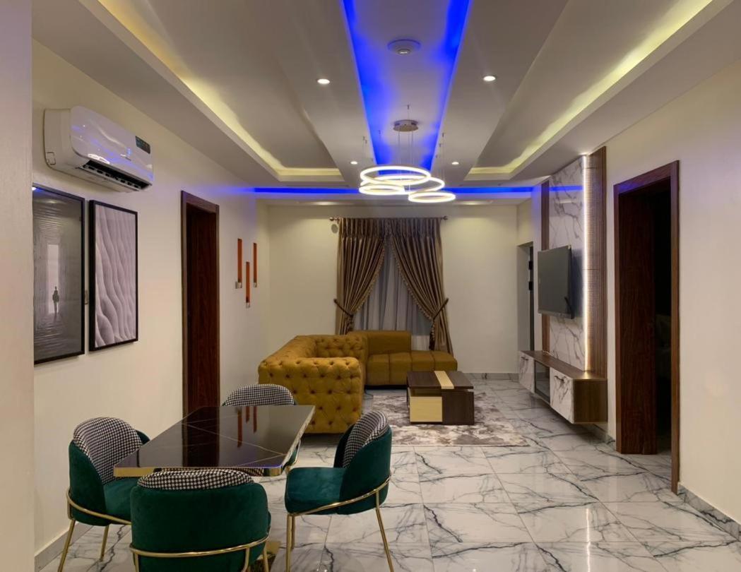 God'S Touch Apartments Remi Fani Kayode Gra. Ikeja Zewnętrze zdjęcie
