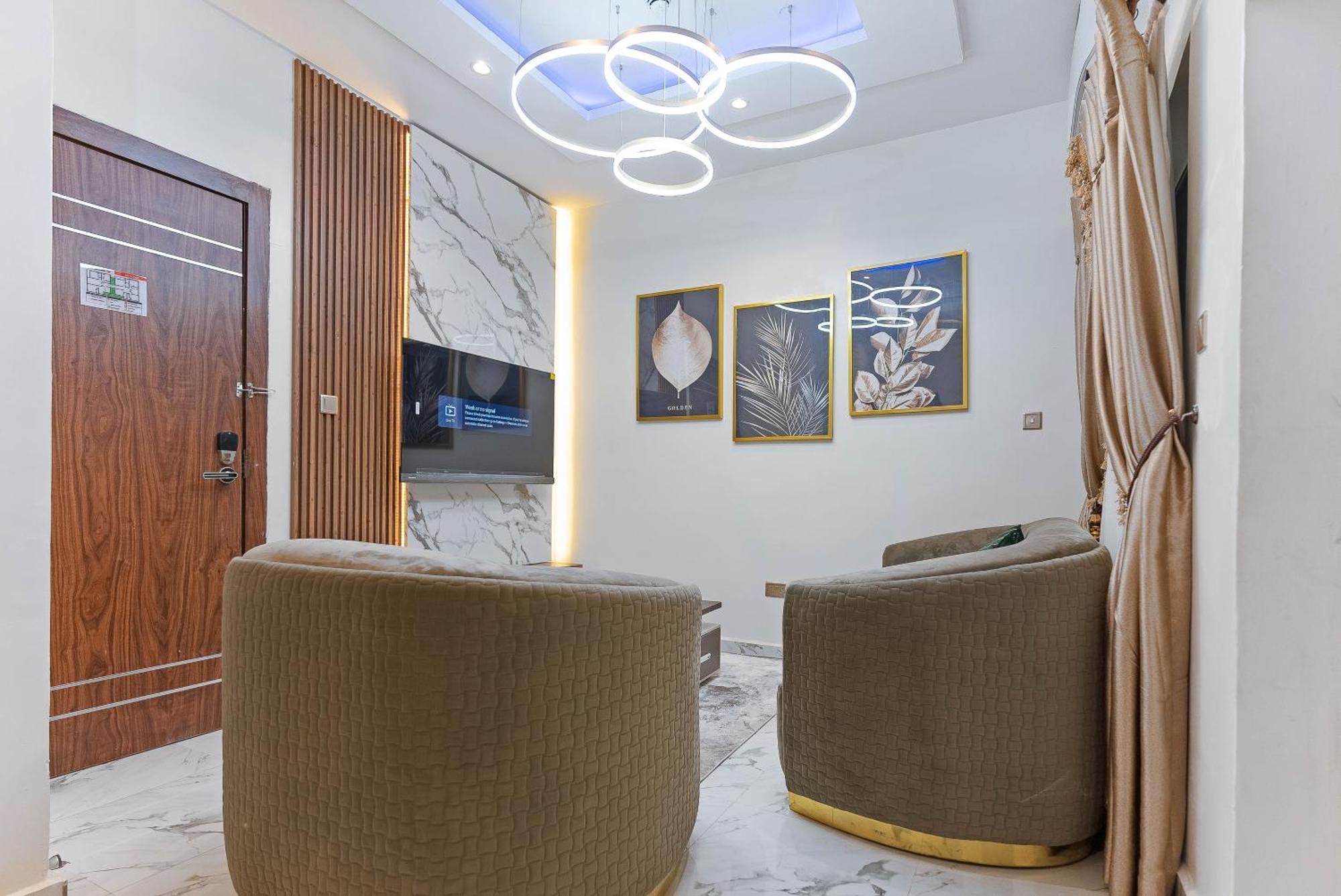 God'S Touch Apartments Remi Fani Kayode Gra. Ikeja Zewnętrze zdjęcie