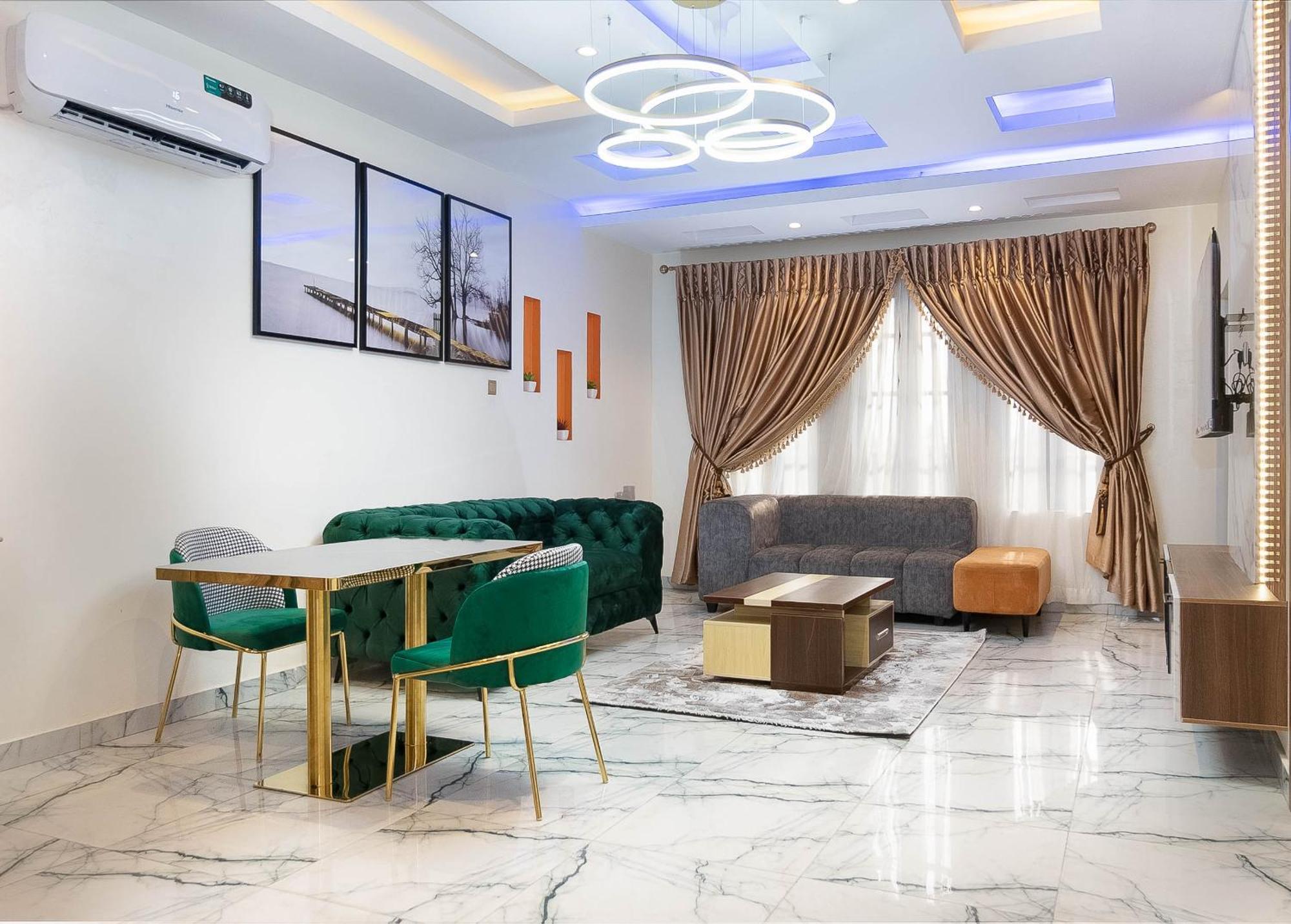 God'S Touch Apartments Remi Fani Kayode Gra. Ikeja Zewnętrze zdjęcie
